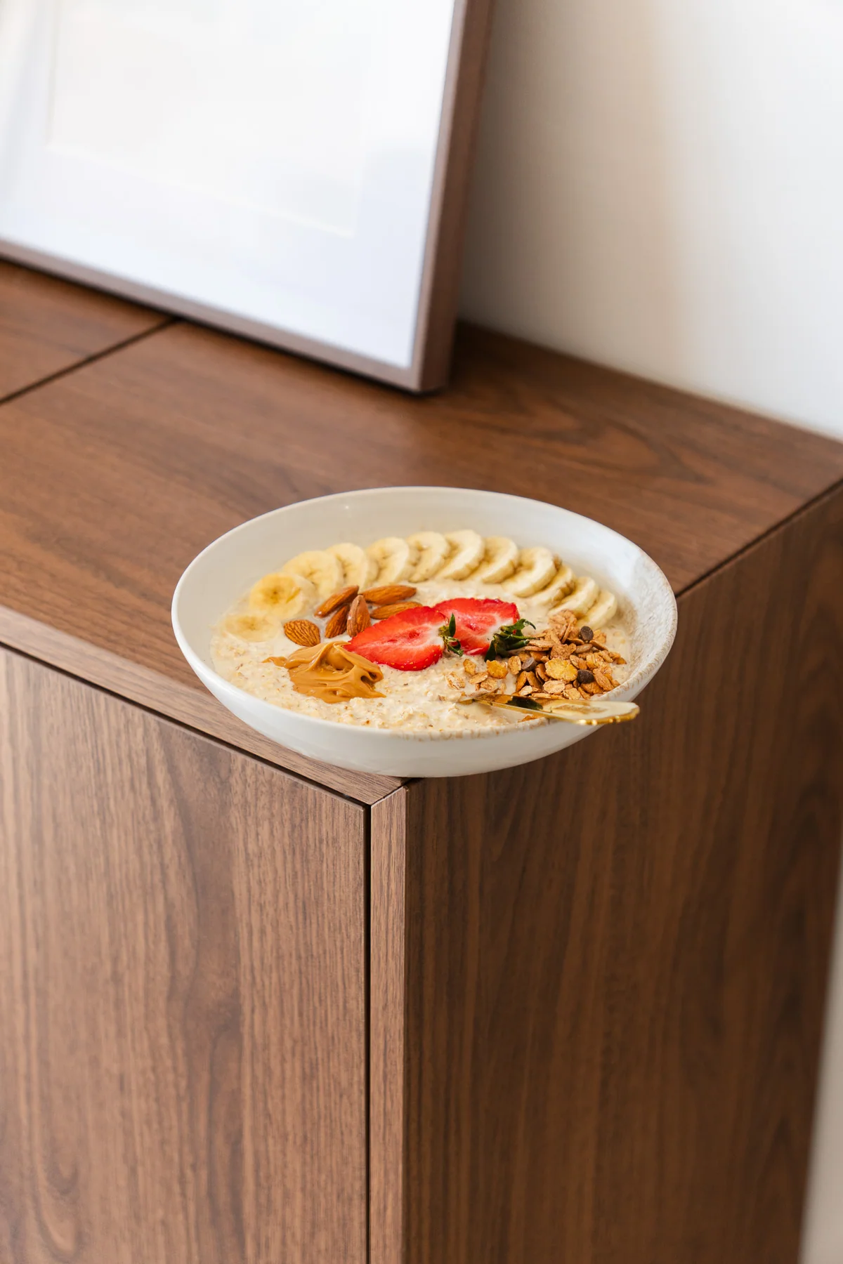Un bowl garni de fruits